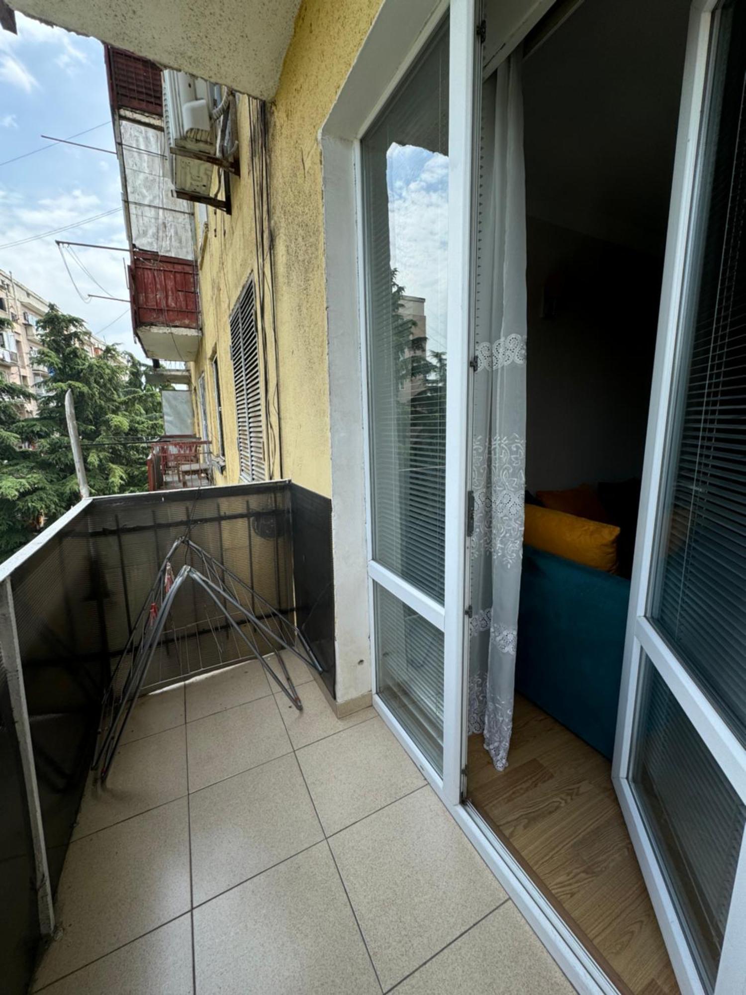 Cozy Apartment With Balcony Tbiliszi Kültér fotó