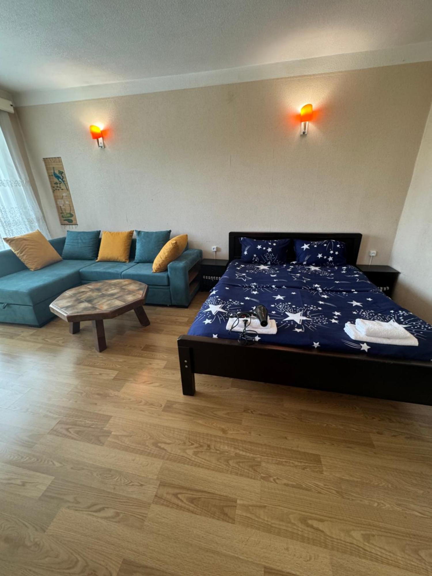 Cozy Apartment With Balcony Tbiliszi Kültér fotó